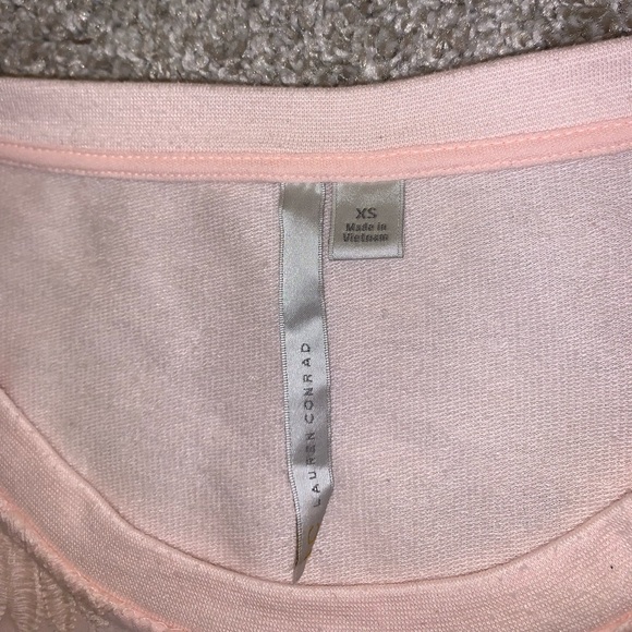 Lauren Conrad Light Pink floral longsleeve top XS - Picture 8 of 8